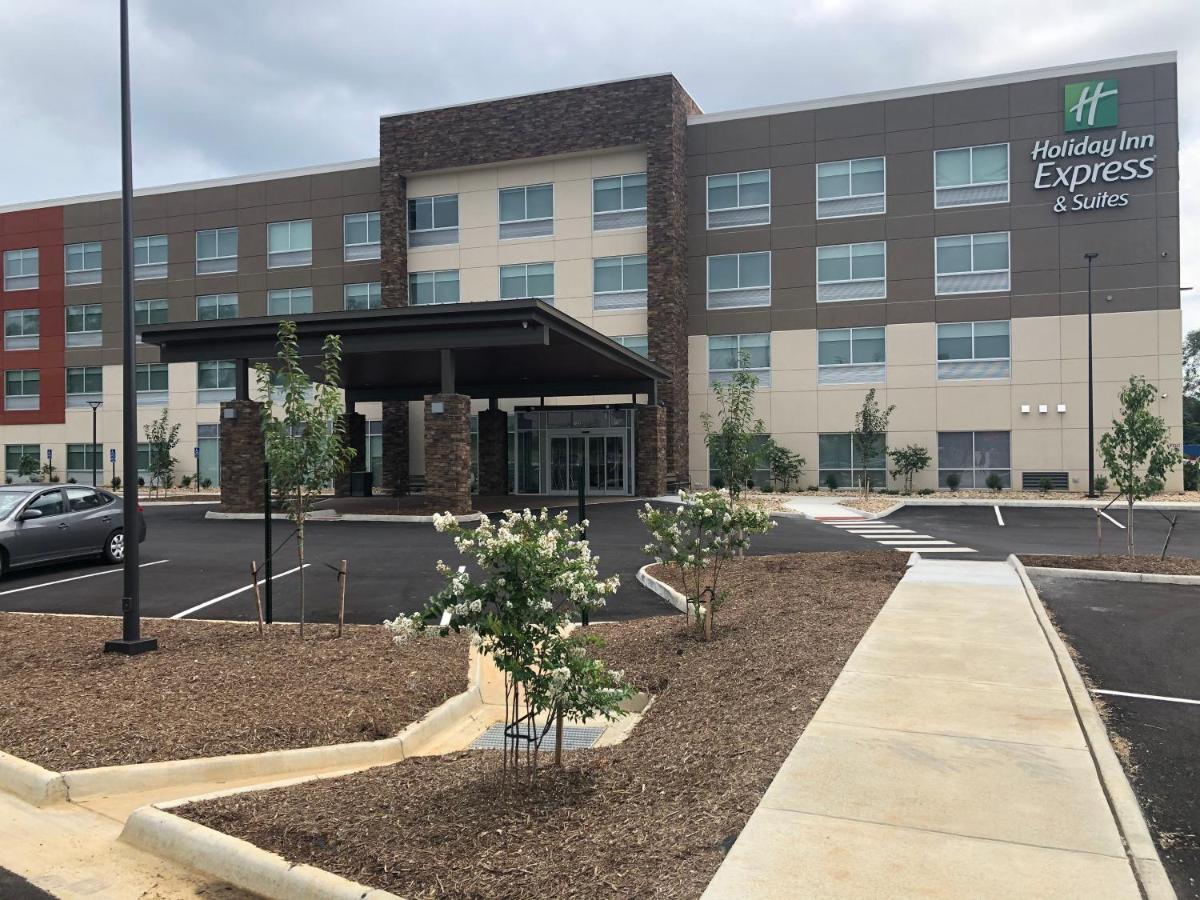 Holiday Inn Express & Suites - Roanoke - Civic Center Экстерьер фото