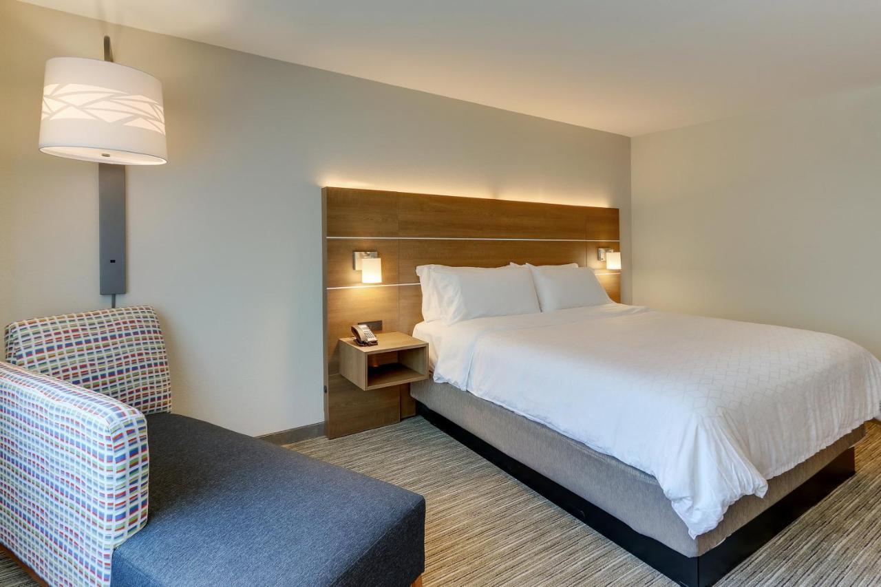 Holiday Inn Express & Suites - Roanoke - Civic Center Экстерьер фото